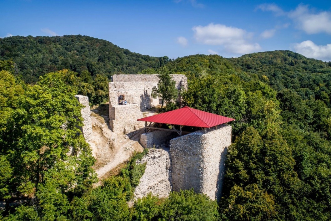 Greben Grad FOTO Povijesna utvrda Grebengrad proživljava novu mladost kroz sustavnu ...