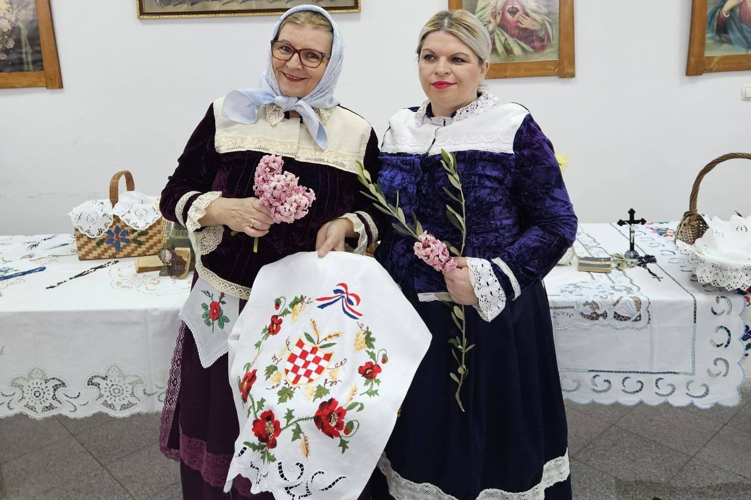 Članice KUD-a Delovi