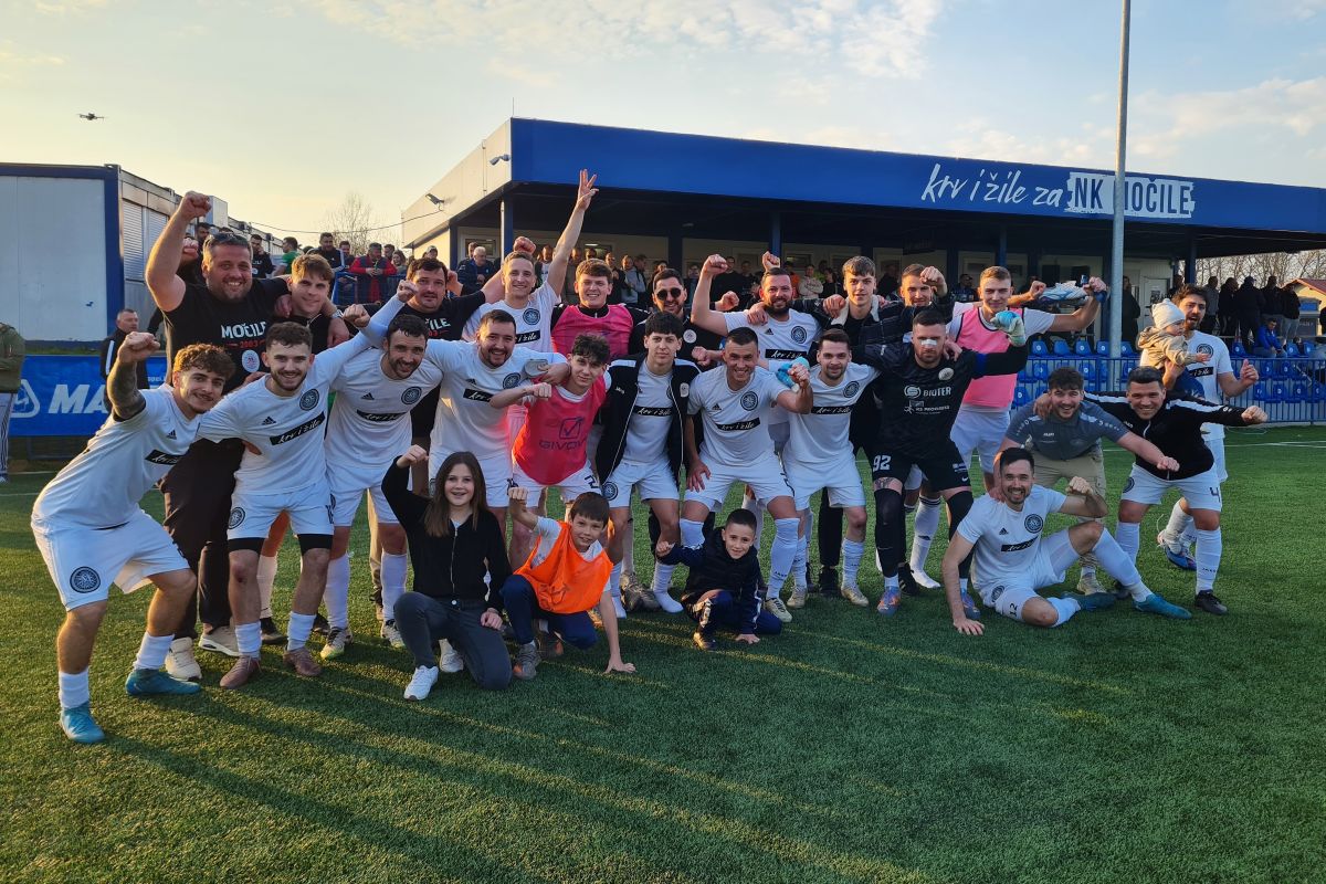 Slavlje igrača i vodstva Močila