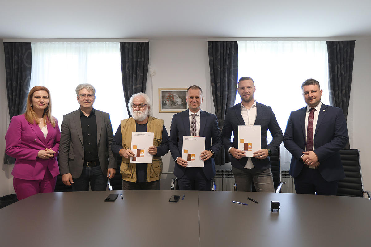 Potpisivanje ugovora