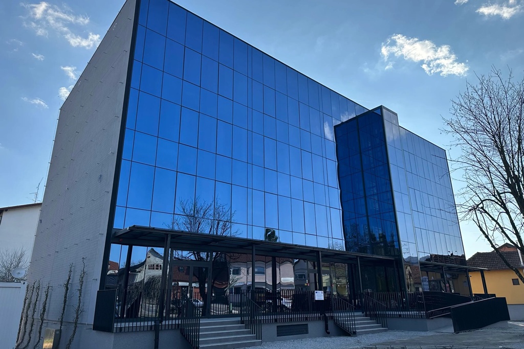 Upravna zgrada u Novom Marofu