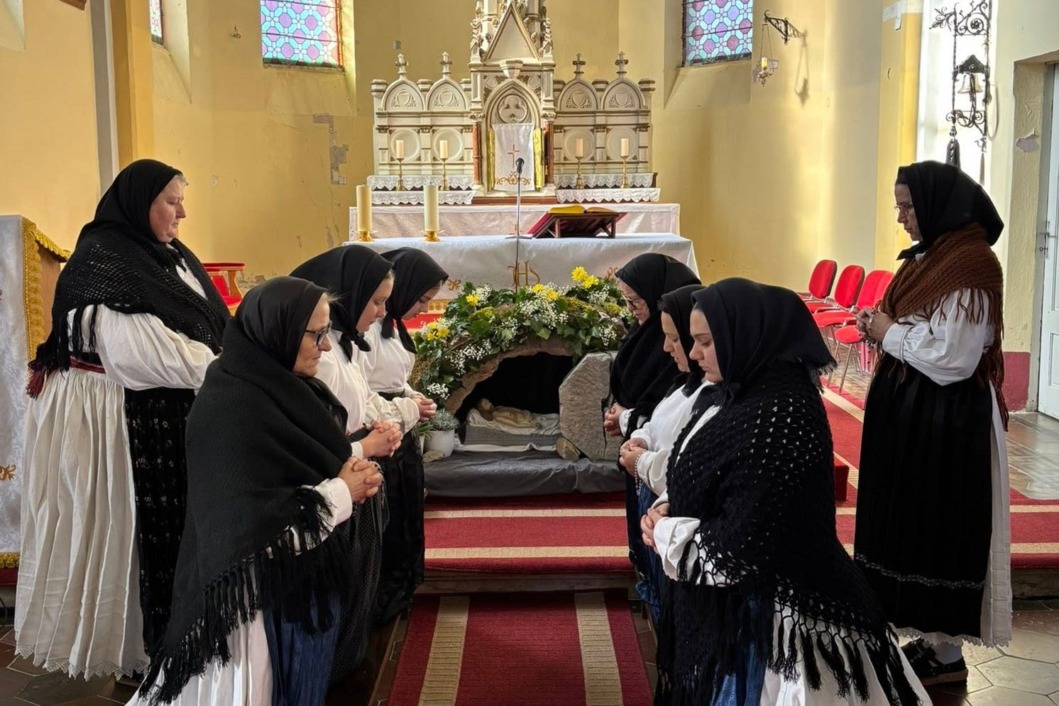 Čuvarice Isusova groba u Tounju