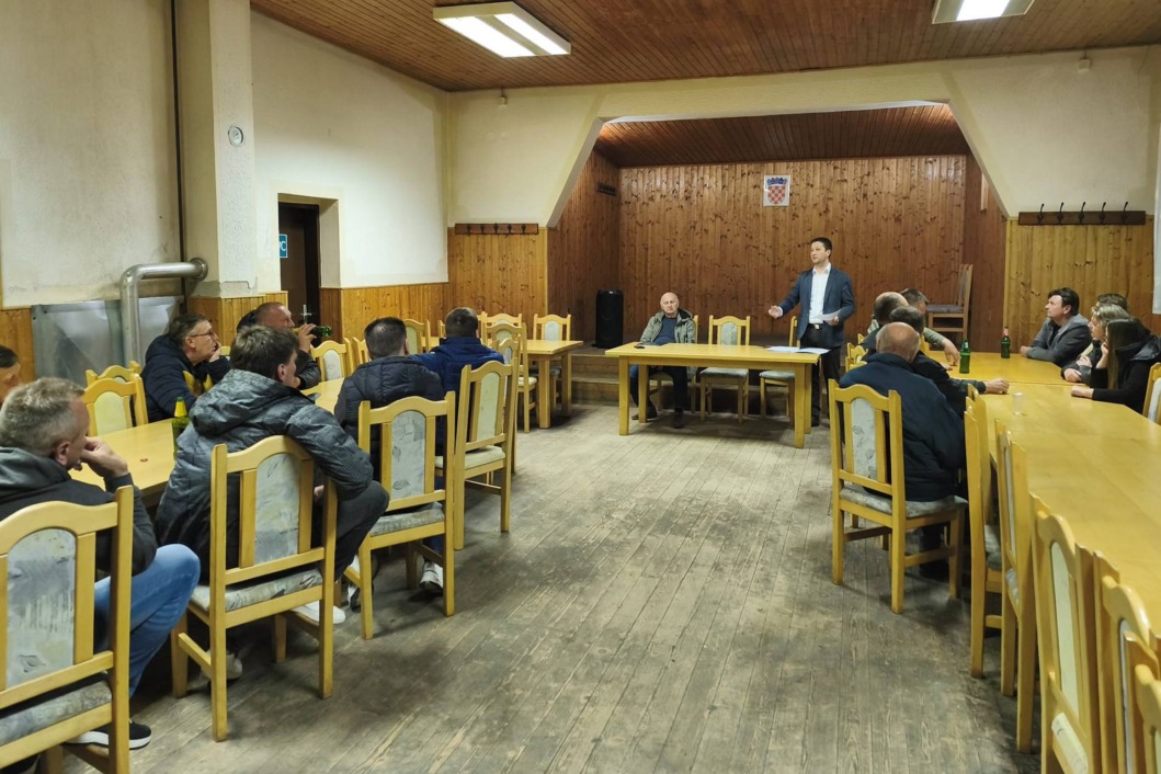 Druženje sesvečkog načelnika Marka Derežića s mještanima Mekiša