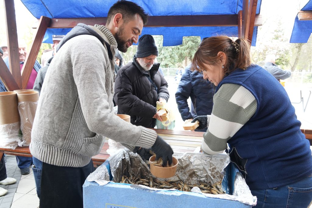 Podjela ribica u Koprivnici