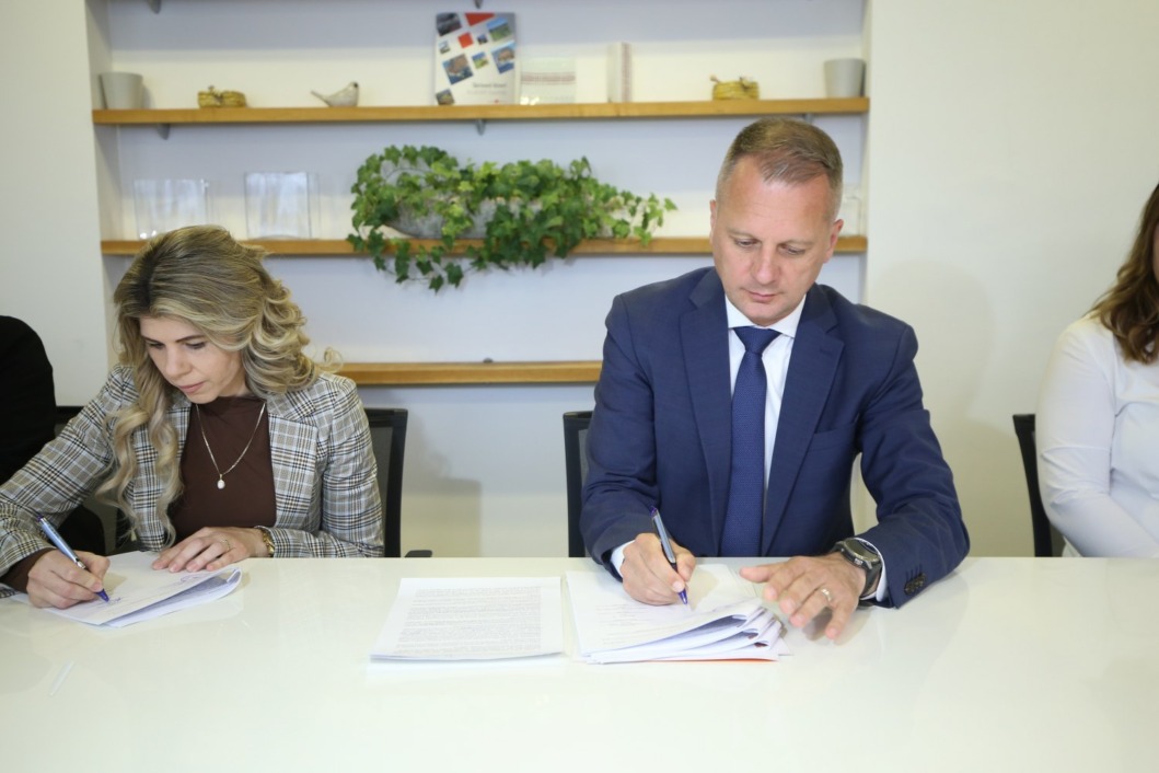 Potpisivanje ugovora