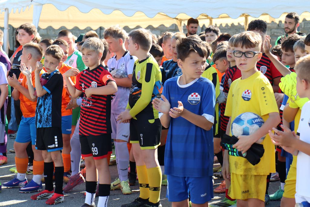Mladi nogometaši na Capronca Cupu