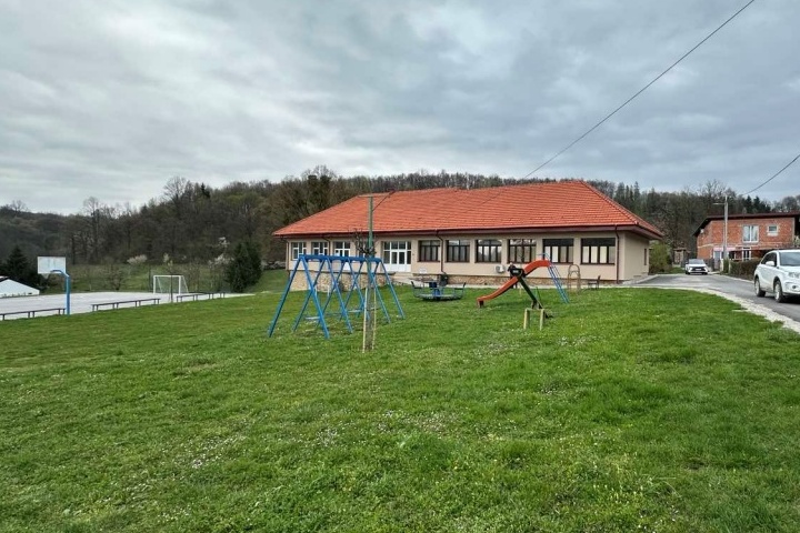Dječje igralište u Presečnu