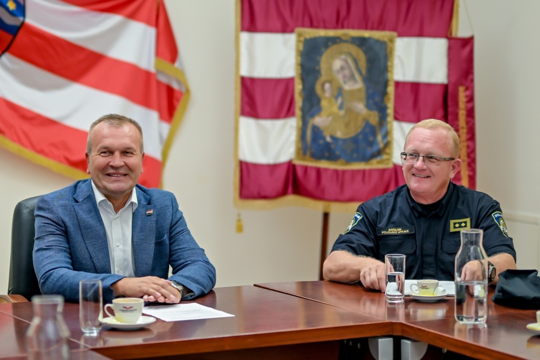 Prijem policajaca
