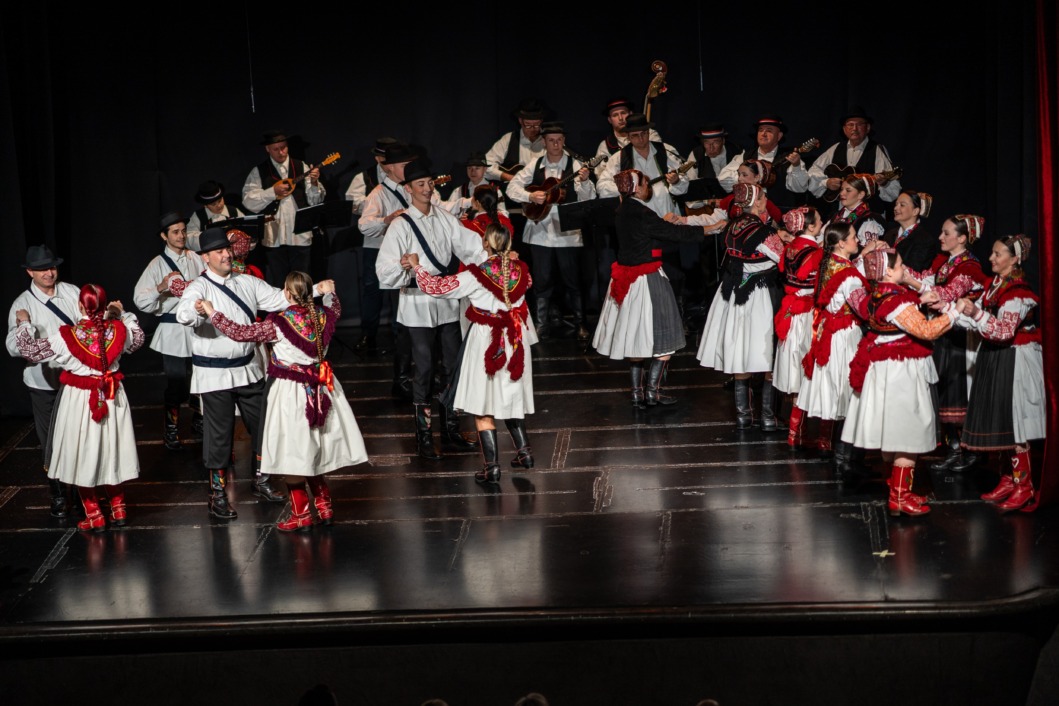 Članovi Folklornog ansambla Koprivnica