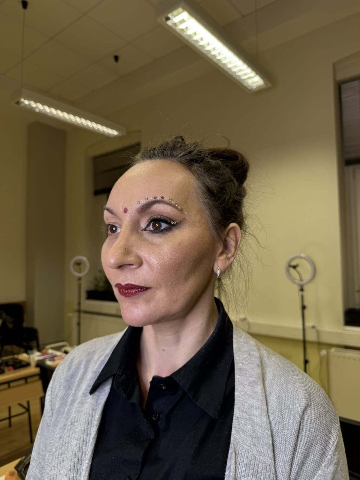 Polaznici uz stručno vodstvo razvijaju vještine profesionalnog šminkanja