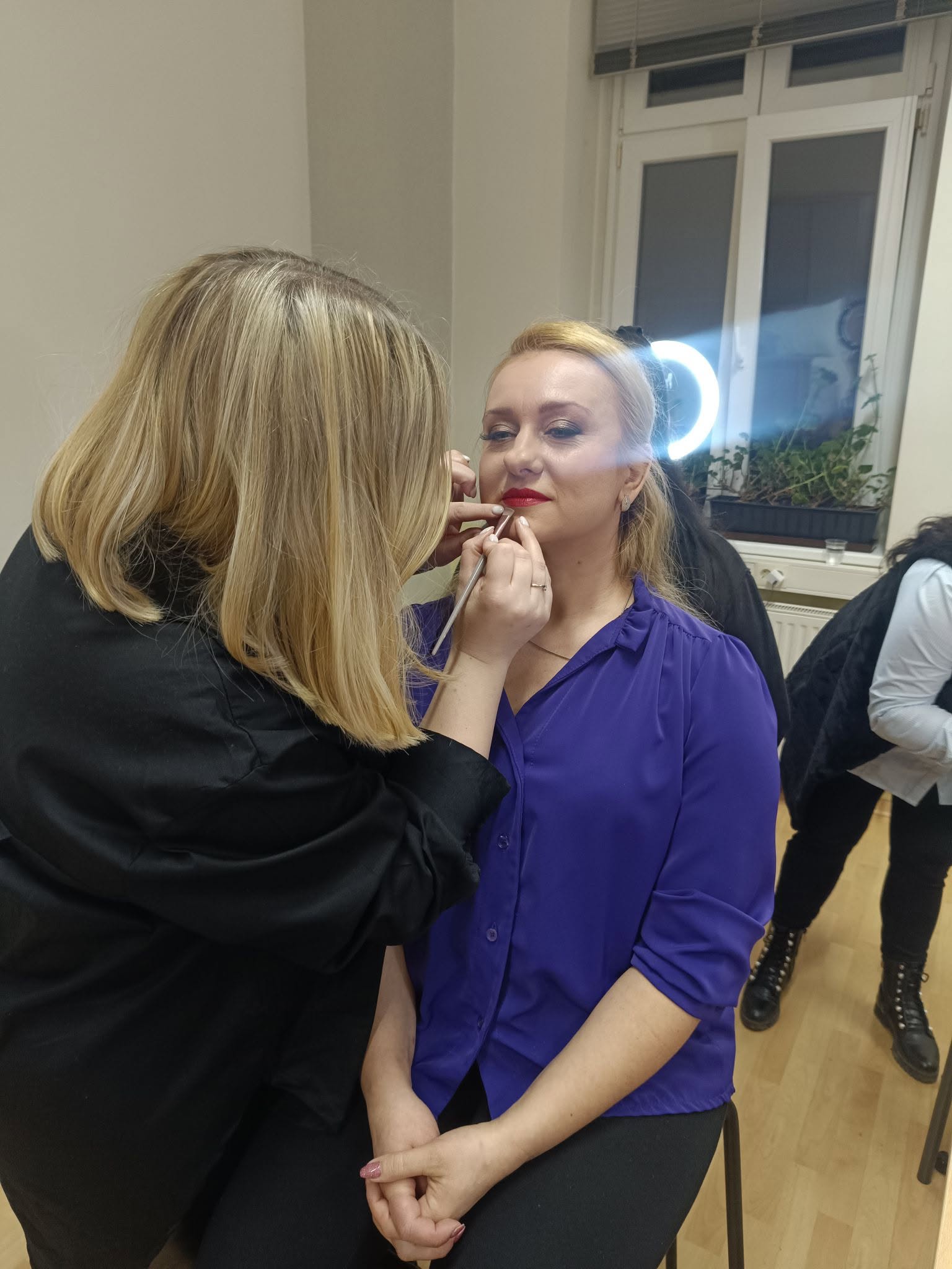 Uvježbavanje šminkanja u različitim stilovima