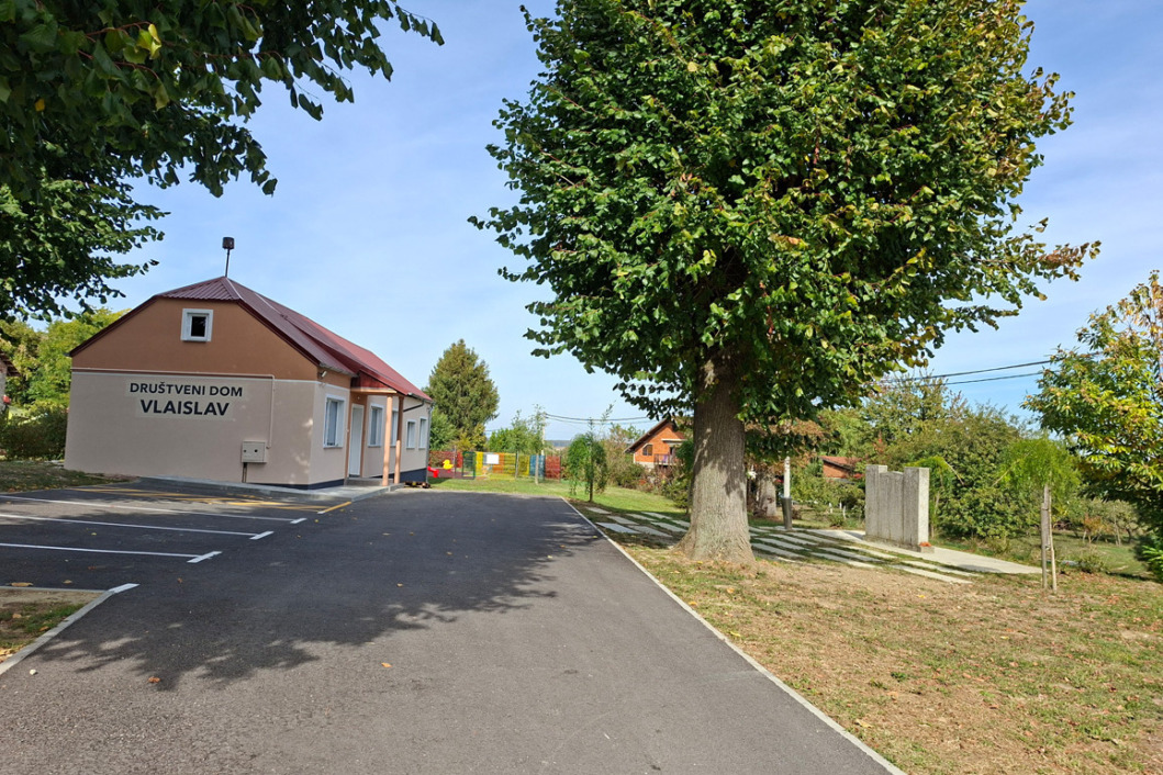 Društveni dom u Vlaislavu